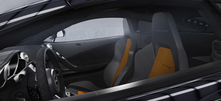 Интерьер McLaren 650S Le Mans 2015 года  (фото 12 из 14)